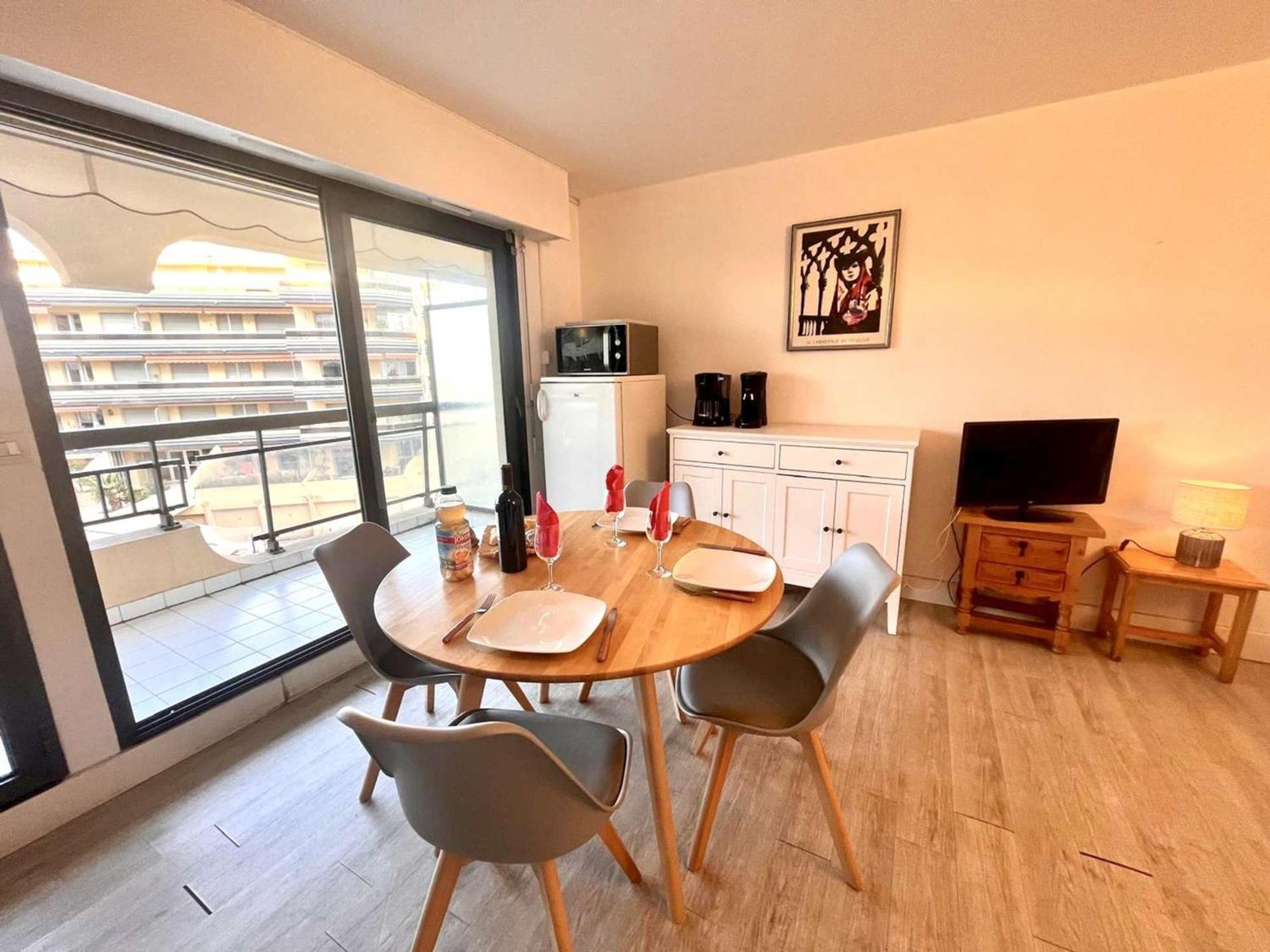 Appartement 2P, 4 Couchages, Terrasse Et Salon De Jardin A 200M De La Plage, Frejus - Fr-1-226A-22 Eksteriør bilde